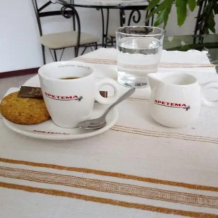 Family Bellehouse Csernomorec