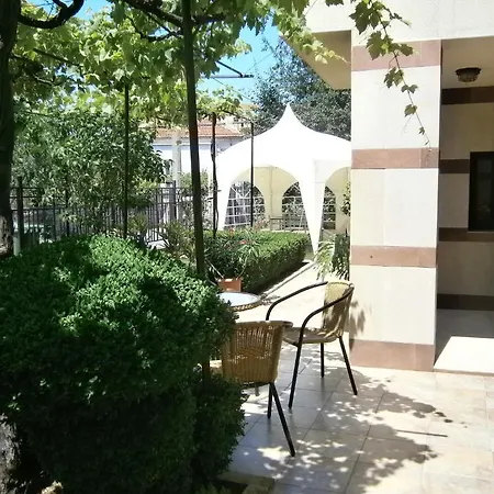 Family Bellehouse 3*