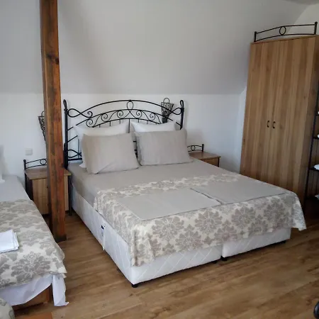 Family Bellehouse 3* Csernomorec