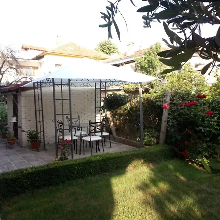 בית הארחה Family Bellehouse צ'רנומורץ