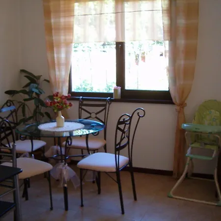 Family Bellehouse Tchernomorets