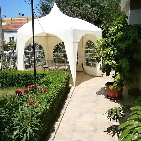 Family Bellehouse Tchernomorets