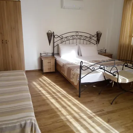 Family Bellehouse Maison d'hôtes Tchernomorets