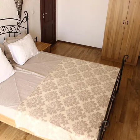 Family Bellehouse Guest house Chernomorets