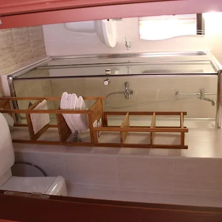 Family Bellehouse Tchernomorets