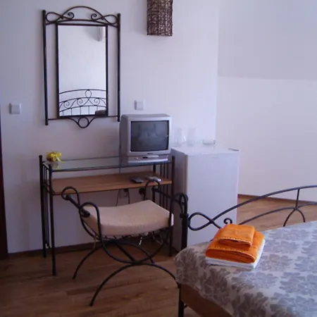 Family Bellehouse Guest house 3*