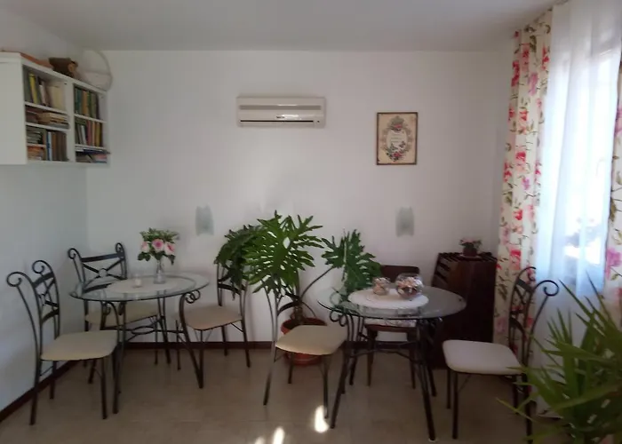 Family Bellehouse 3* 체르노모레츠