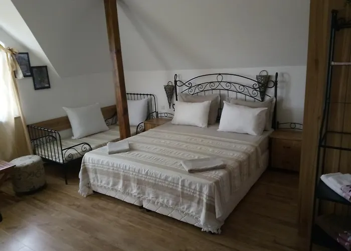 Family Bellehouse 3* 체르노모레츠