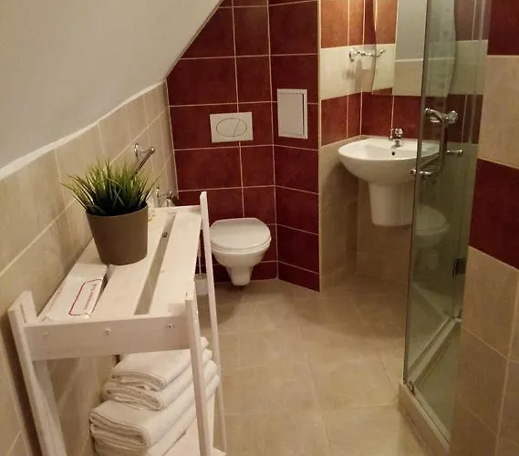 Family Bellehouse 체르노모레츠