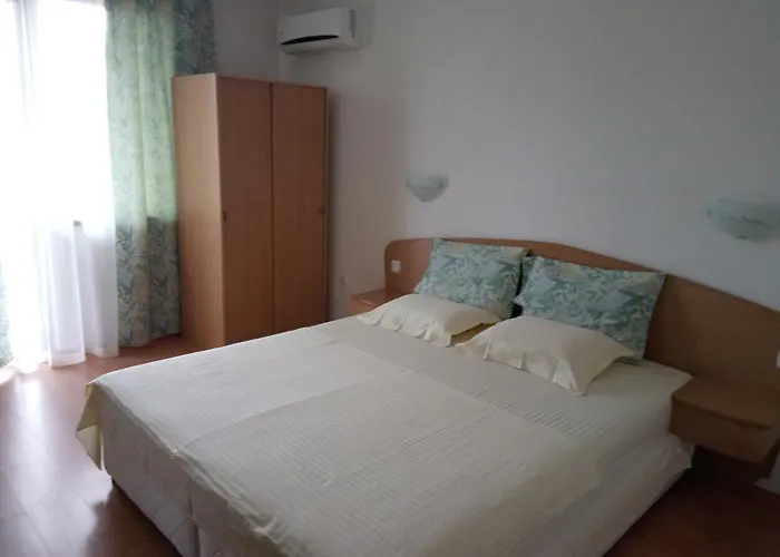 Family Bellehouse 3* 체르노모레츠